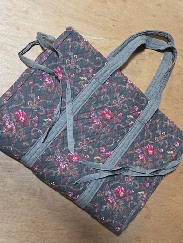 Quilted floral garment travel - floral,